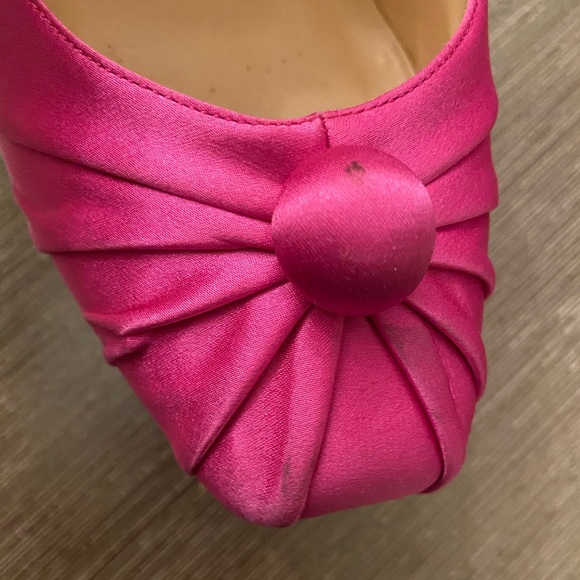 Louboutin Pink Satin Viva Lolo 100mm Pumps - Picture 8 of 8